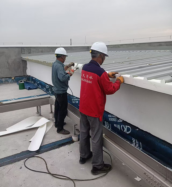 淮安昊帆生物医药有限公司TP0卷材施工现场